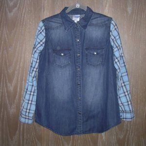 Diane Gilman lightweight denim shirt /with plaid sleeves